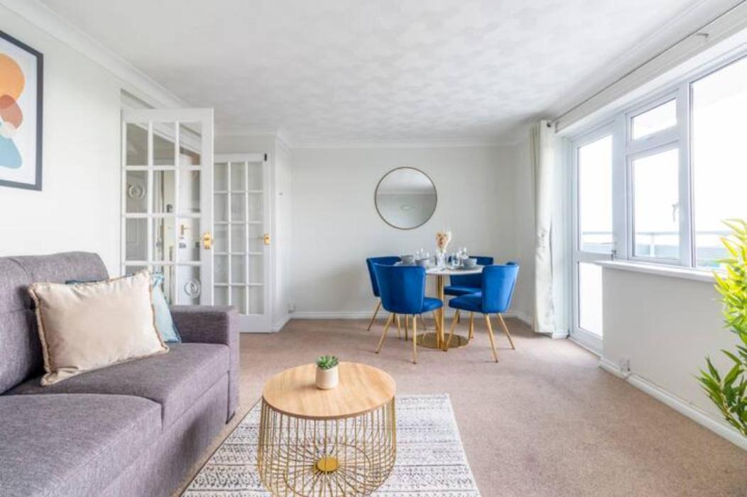 Trendy Sea View 2 Bedroom Sleeps 6 - Free Parking Μπόρνμουθ Εξωτερικό φωτογραφία